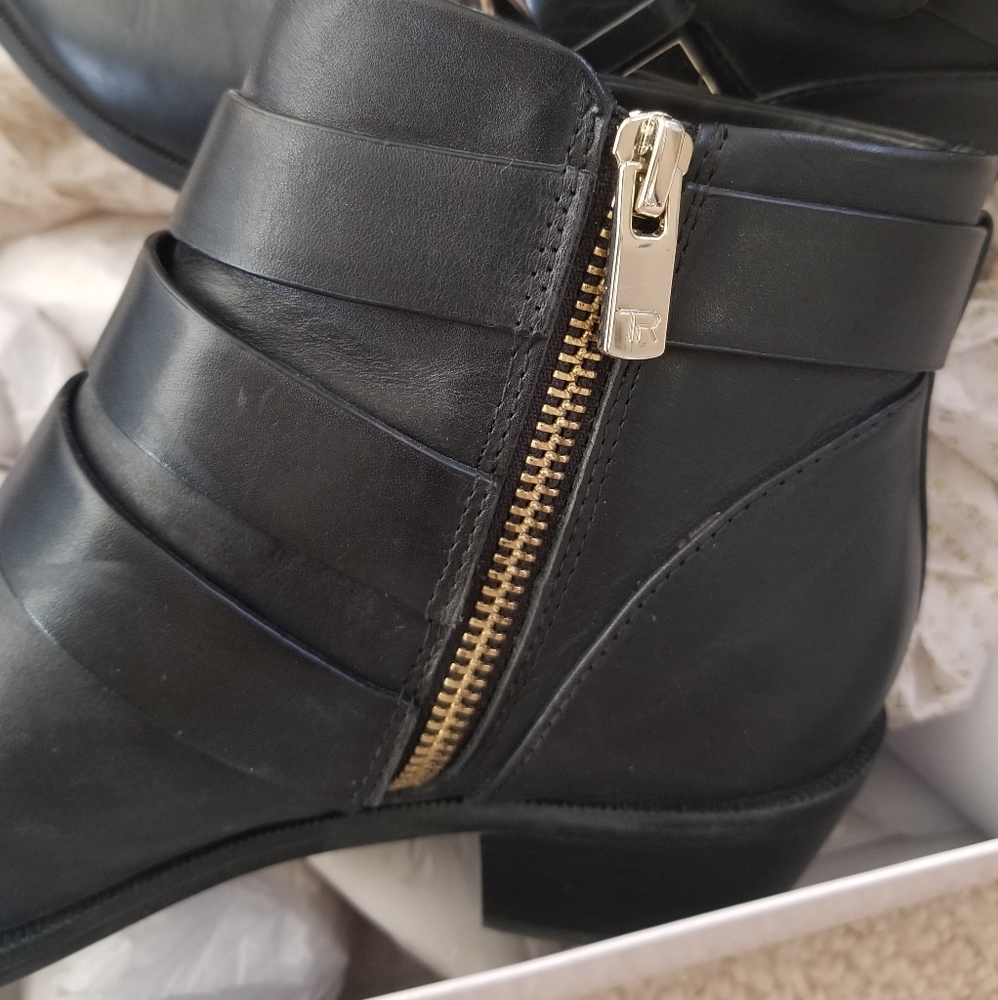 Taryn Rose Black Leather Buckle Ankle Boots Sz 6 - Picture 7 of 8